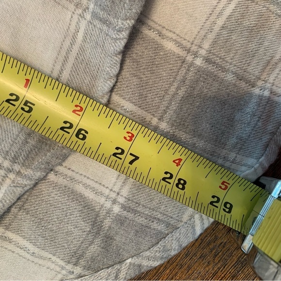 A New Day Flannel, gray/white shirt, size M Cabincore Grunge - Picture 9 of 10